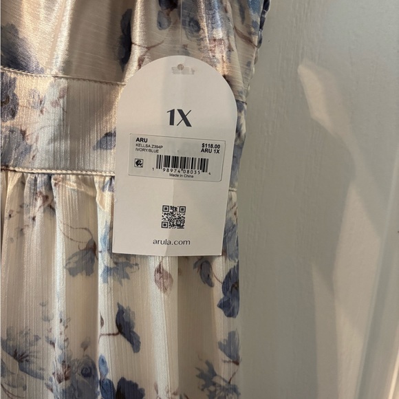 ARULA White and Blue Floral Dress - Picture 4 of 4